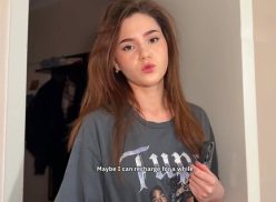 Русская девушка в белье не отказывается от порки от первого лица